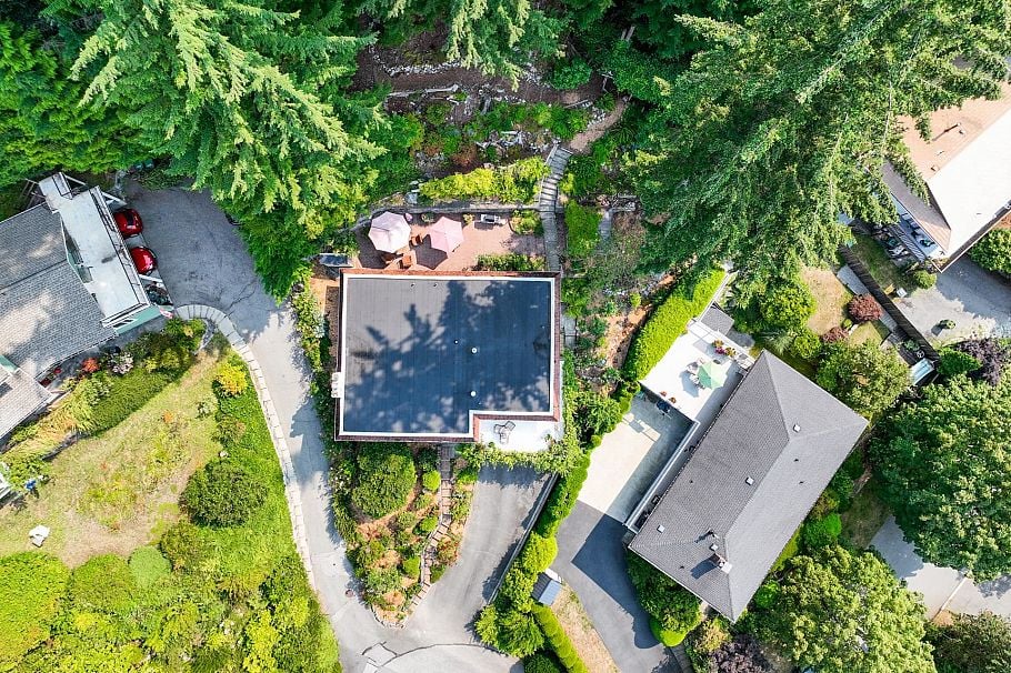 704 Maurelle Court North Vancouver, BC - 38