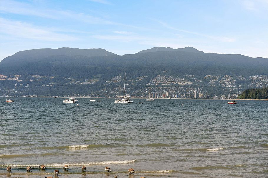 210 2234 W 1st Avenue Vancouver, BC - 22