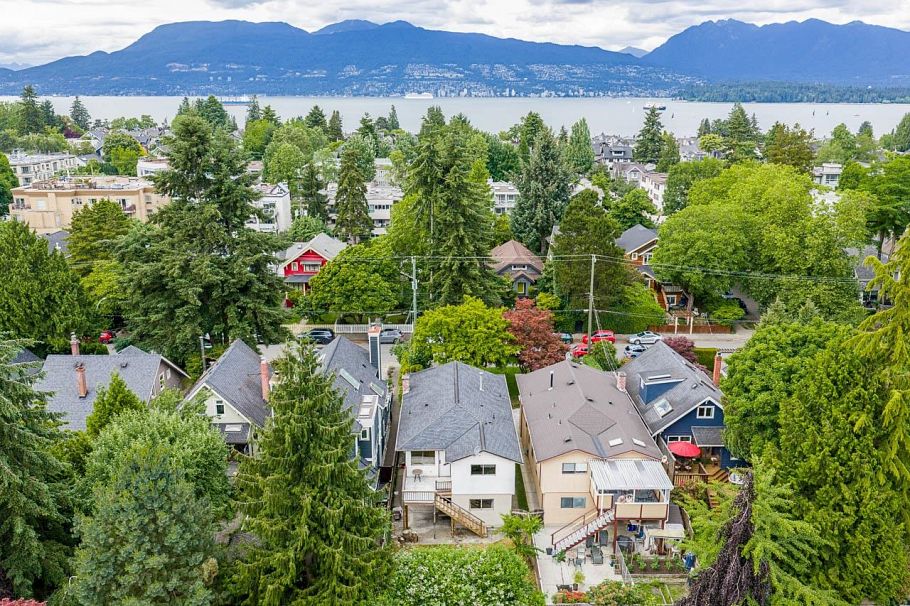 3226 W 5th Avenue Vancouver, BC - 28