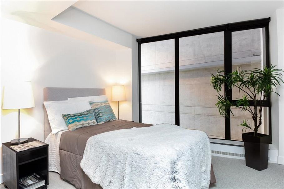 1135 Hornby Street Vancouver, BC - 2
