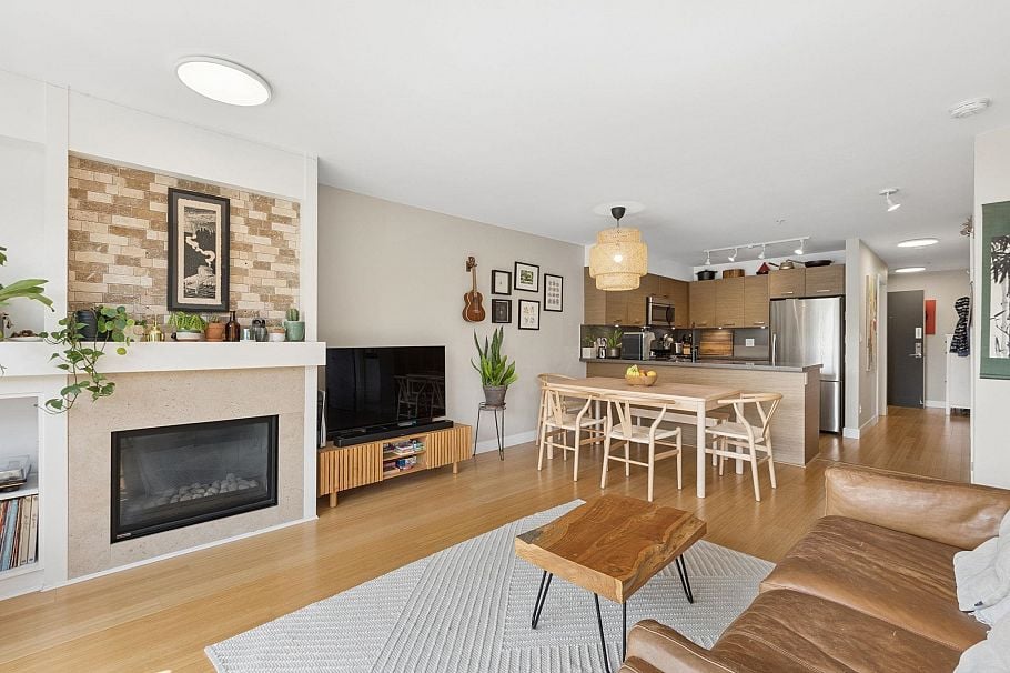 207 3732 Mt Seymour Parkway North Vancouver, BC - 2