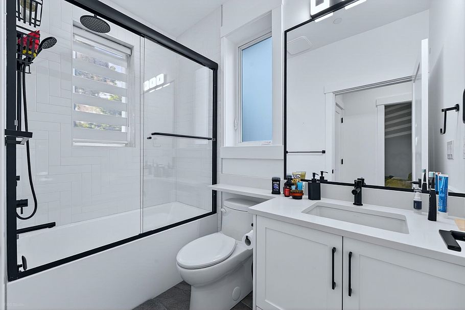 4990 Sherbrooke Street Vancouver, BC - 17