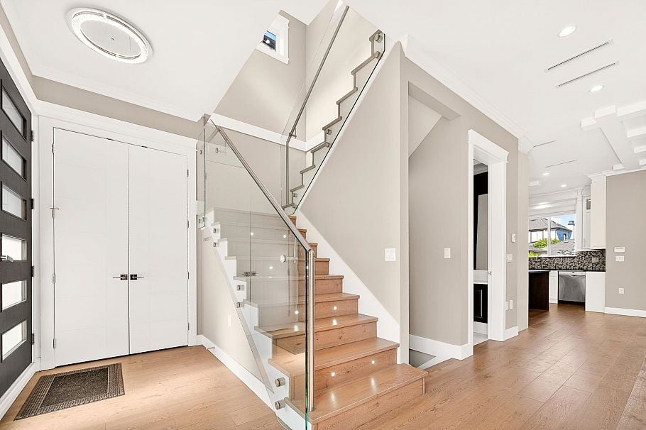 8068 Haig Street Vancouver, BC - 2