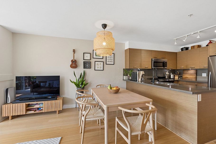 207 3732 Mt Seymour Parkway North Vancouver, BC - 9