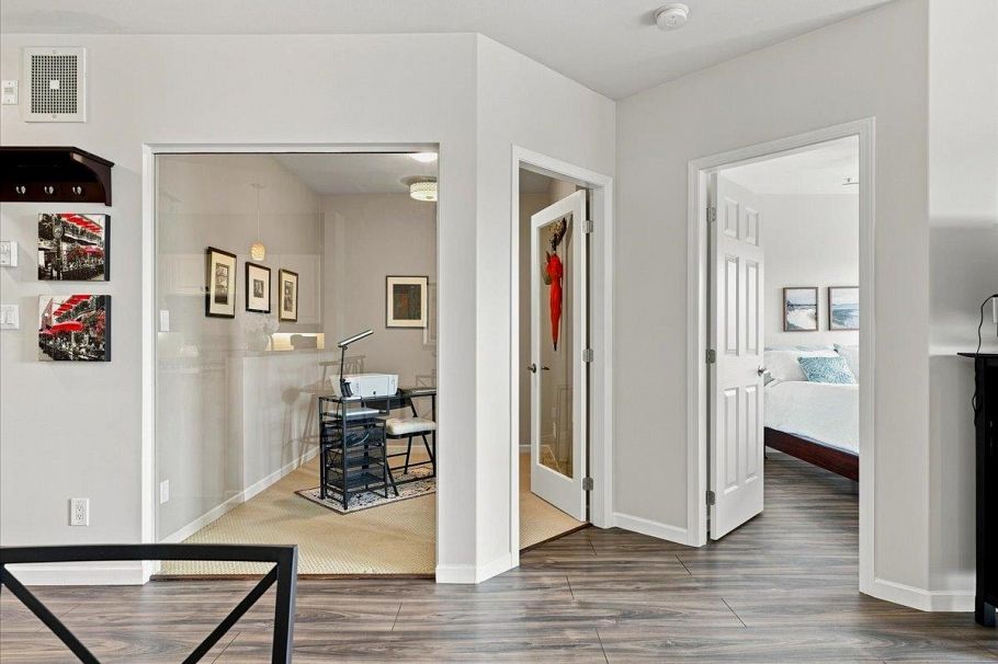 317 3629 Deercrest Drive North Vancouver, BC - 14