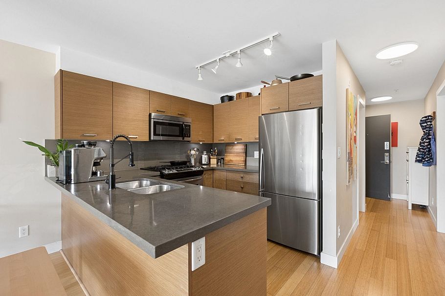 207 3732 Mt Seymour Parkway North Vancouver, BC - 12