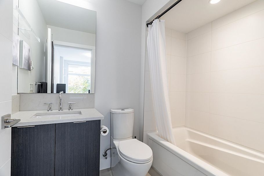 5510 Oak Street Vancouver, BC - 11
