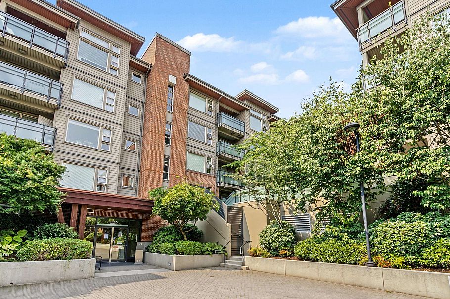 210 1677 Lloyd Avenue North Vancouver, BC - 34