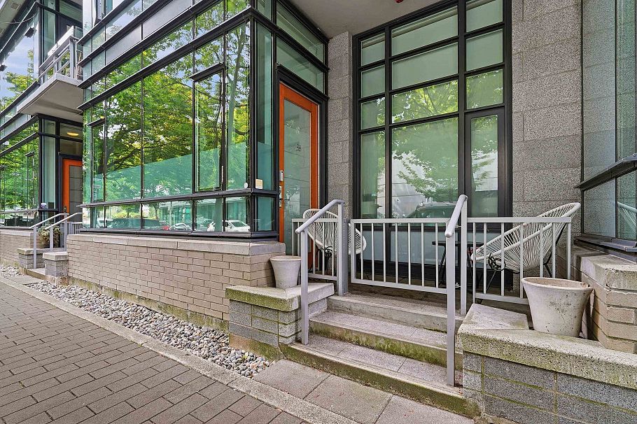 38 Athletes Way Vancouver, BC - 5