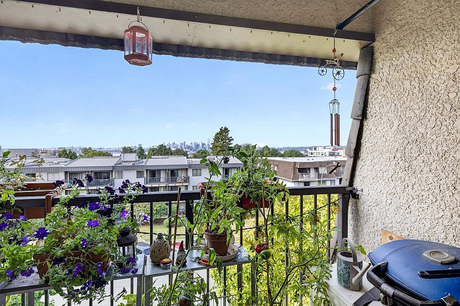 307 252 W 2nd Street North Vancouver, BC - 25