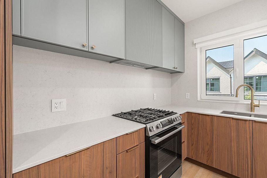 SL 2 2333 E 54th Avenue Vancouver, BC - 6