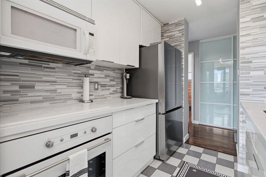 1503 1816 Haro Street Vancouver, BC - 11