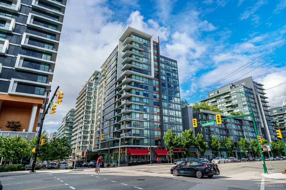 1008 1788 Columbia Street Vancouver, BC - 1