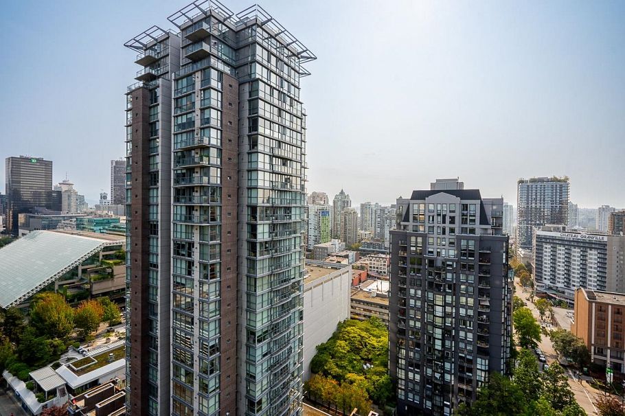 1907 1050 Burrard Street Vancouver, BC - 35