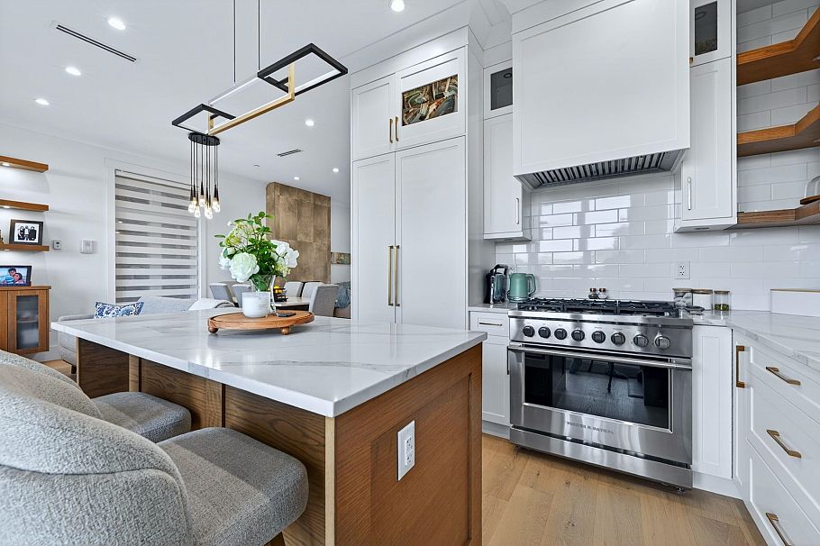 4990 Sherbrooke Street Vancouver, BC - 10