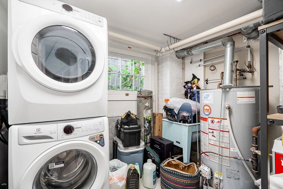 242 W 21st Avenue Vancouver, BC - 33