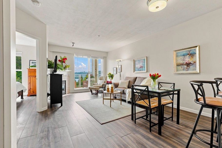 317 3629 Deercrest Drive North Vancouver, BC - 4