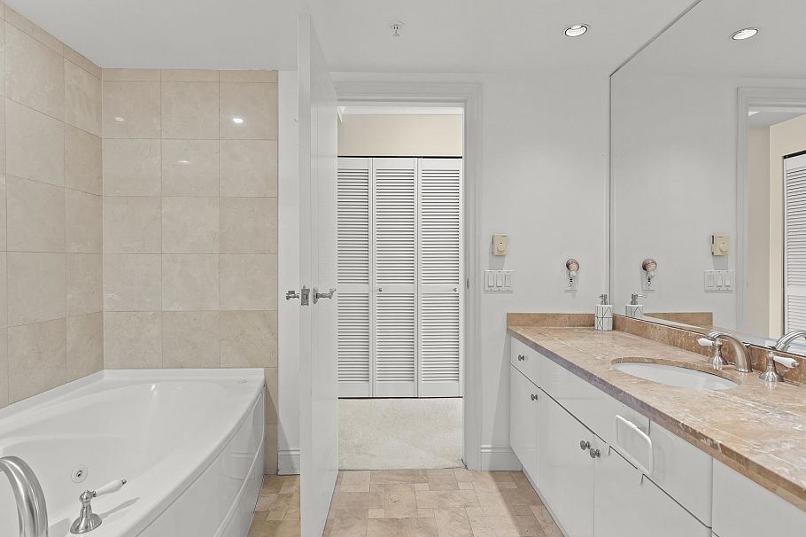 412 618 W 45th Avenue Vancouver, BC - 21