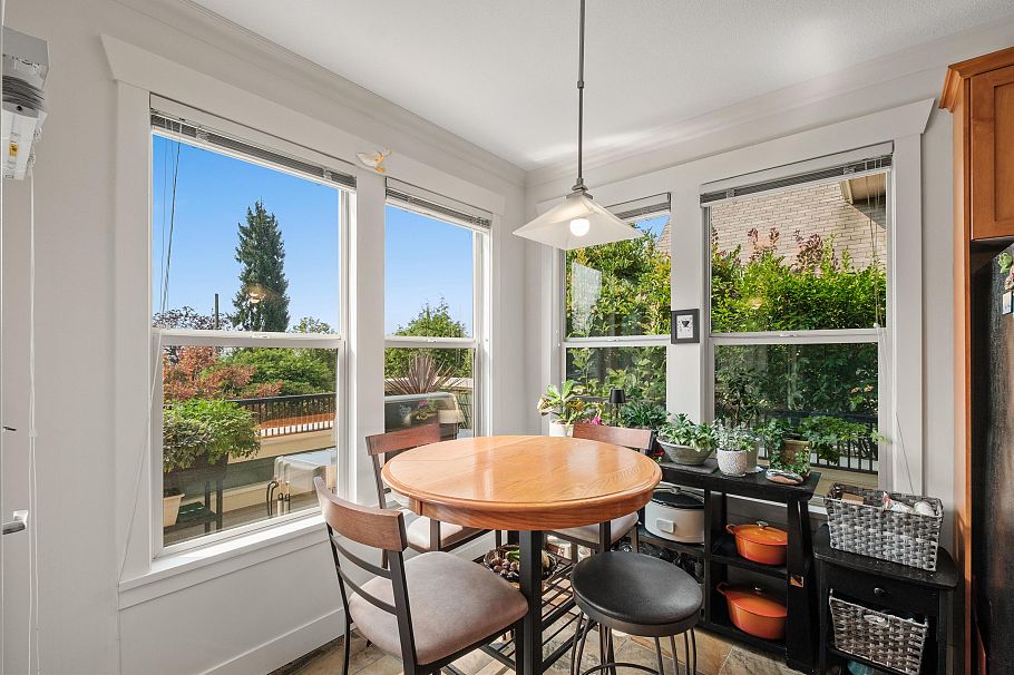 261 E Queens Road North Vancouver, BC - 7
