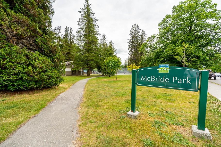 3226 W 5th Avenue Vancouver, BC - 30