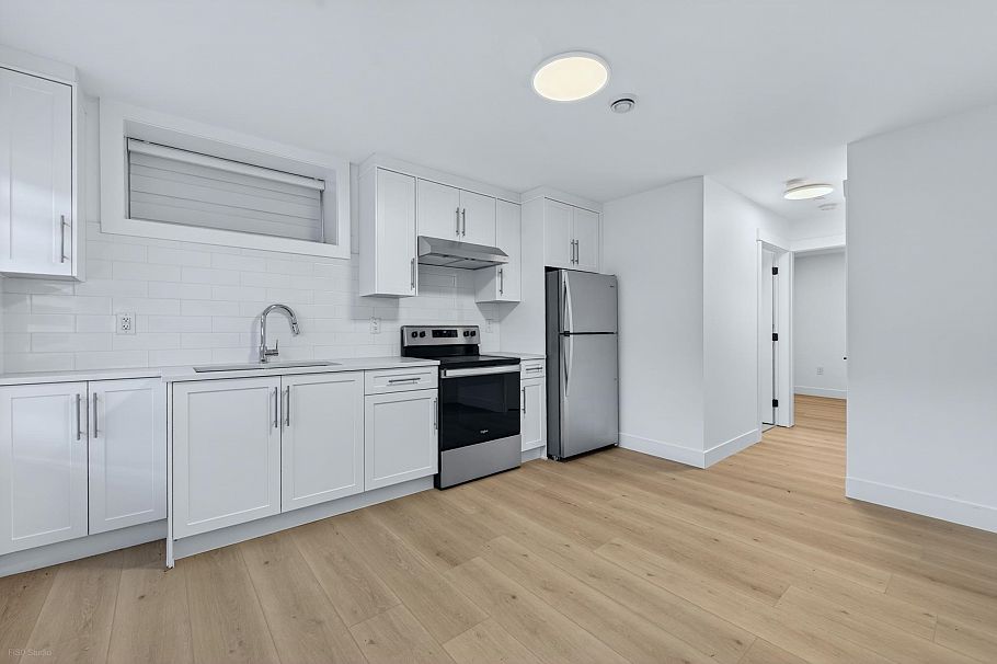 4990 Sherbrooke Street Vancouver, BC - 22