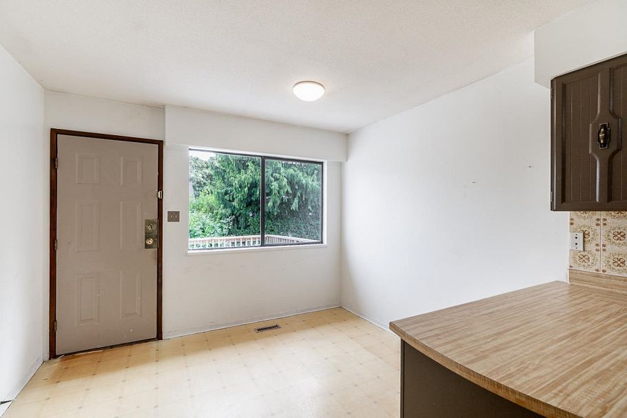 3226 W 5th Avenue Vancouver, BC - 7