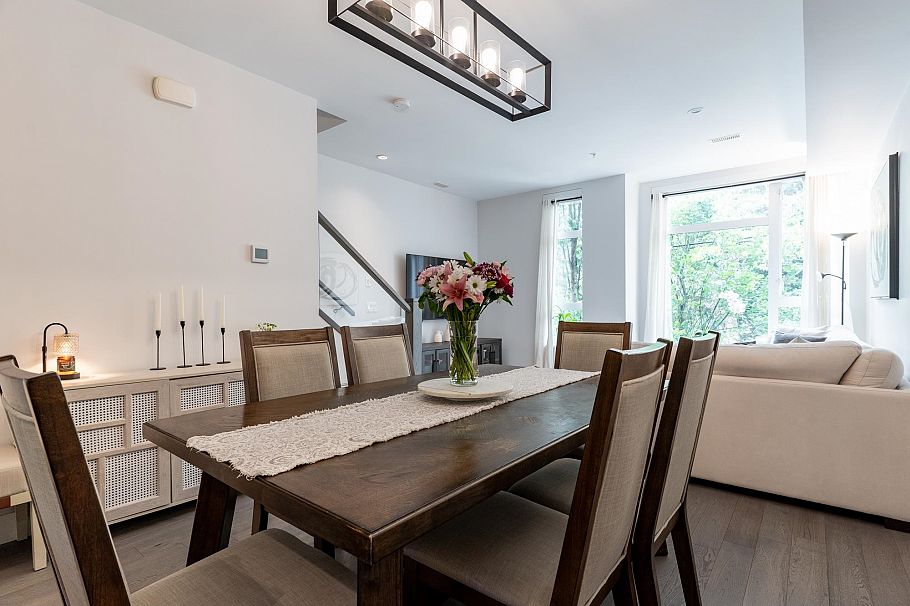 5510 Oak Street Vancouver, BC - 5