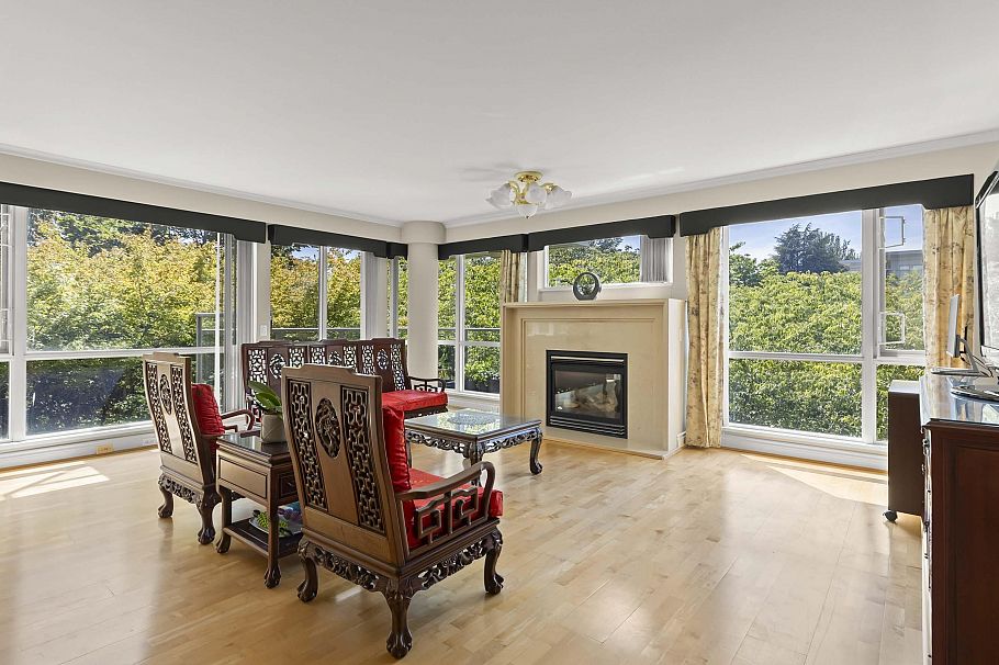 412 618 W 45th Avenue Vancouver, BC - 5