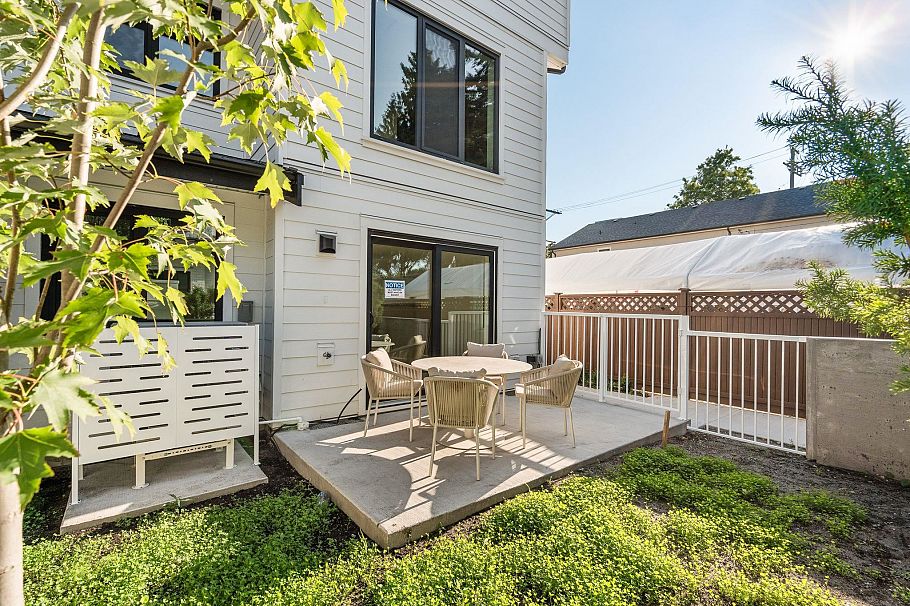 SL 3 2333 E 54th Avenue Vancouver, BC - 37
