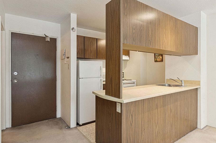 304 1330 Burrard Street Vancouver, BC - 13