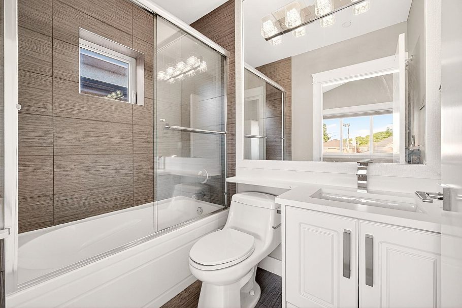 8068 Haig Street Vancouver, BC - 16