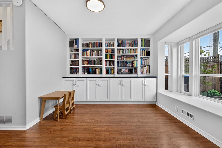 109 225 E 6th Street North Vancouver, BC - 14