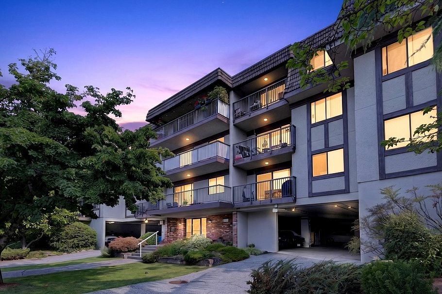 307 252 W 2nd Street North Vancouver, BC - 1