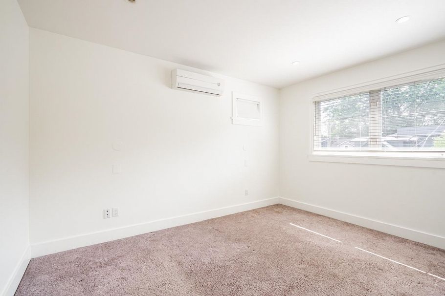 242 W 21st Avenue Vancouver, BC - 22