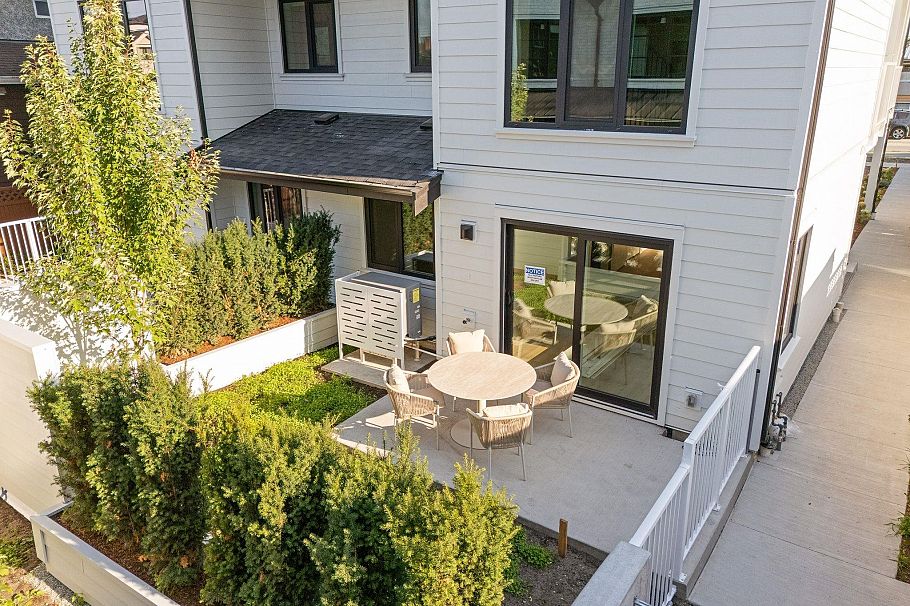 SL 3 2333 E 54th Avenue Vancouver, BC - 35