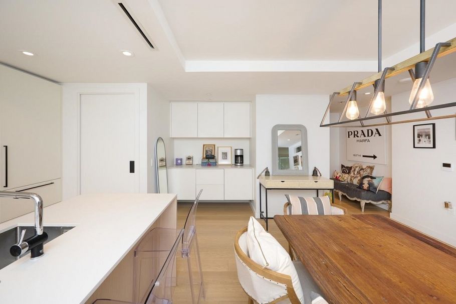 305 1365 Davie Street Vancouver, BC - 9