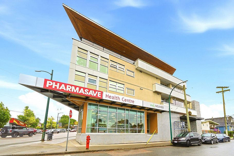 201 4338 Commercial Street Vancouver, BC - 31