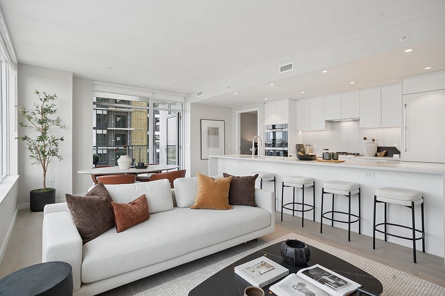 1203 485 W 42 Avenue Vancouver, BC - 2