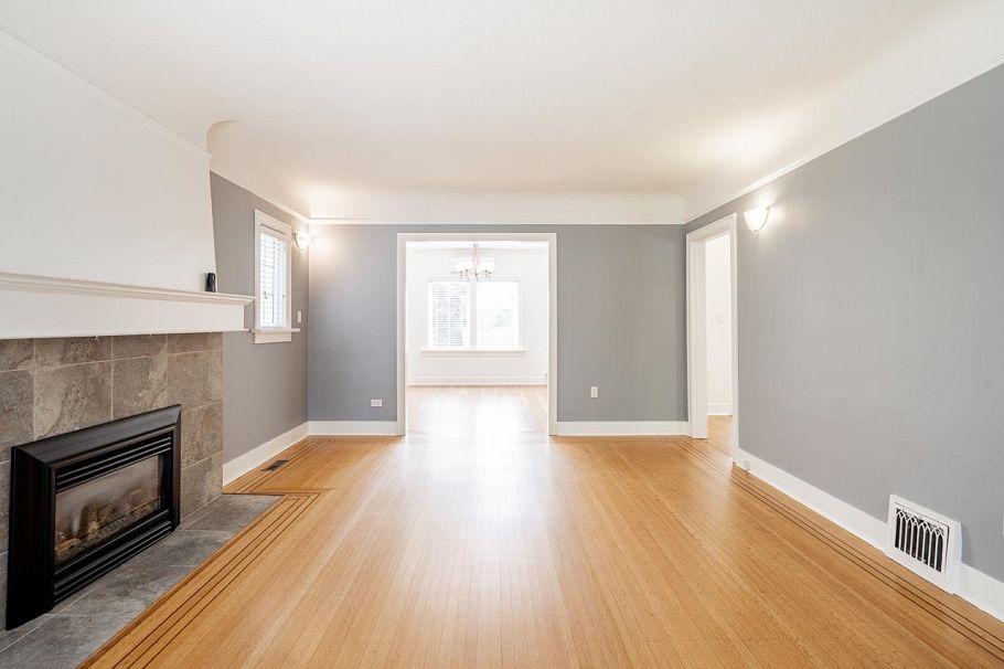 242 W 21st Avenue Vancouver, BC - 4