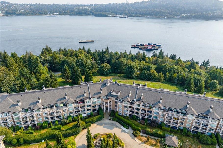 317 3629 Deercrest Drive North Vancouver, BC - 25