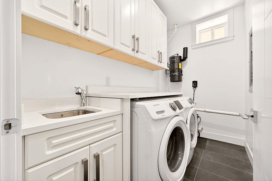 8068 Haig Street Vancouver, BC - 23