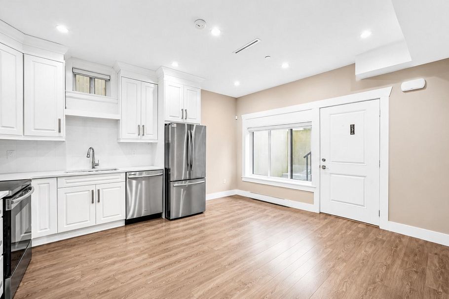 8068 Haig Street Vancouver, BC - 24