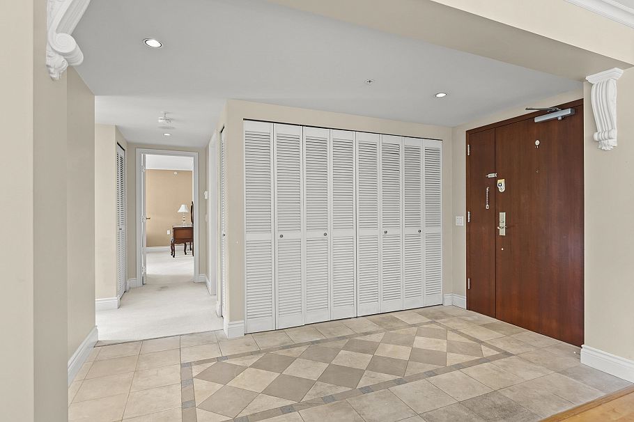 412 618 W 45th Avenue Vancouver, BC - 3