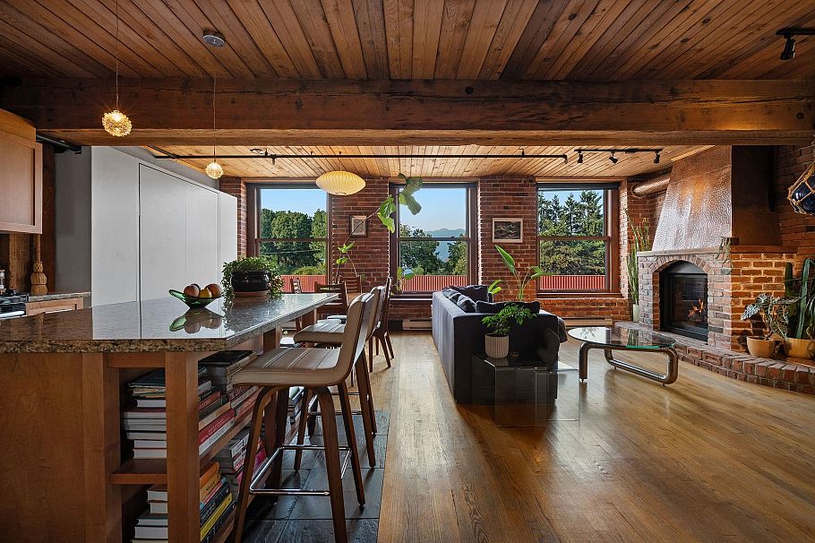 305 41 Alexander Street Vancouver, BC - 1