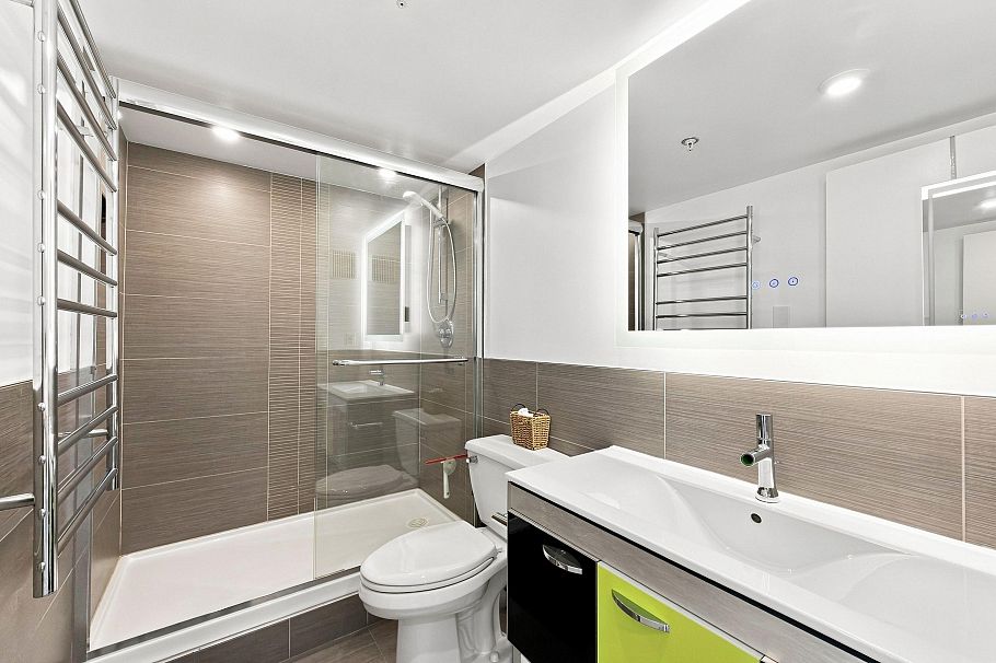 311 1 E Cordova Street Vancouver, BC - 14