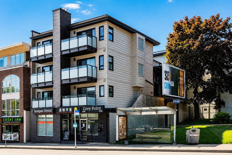 301 3788 W 10th Avenue Vancouver, BC - 1