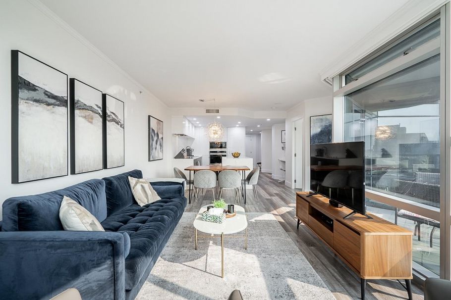 1907 1050 Burrard Street Vancouver, BC - 12