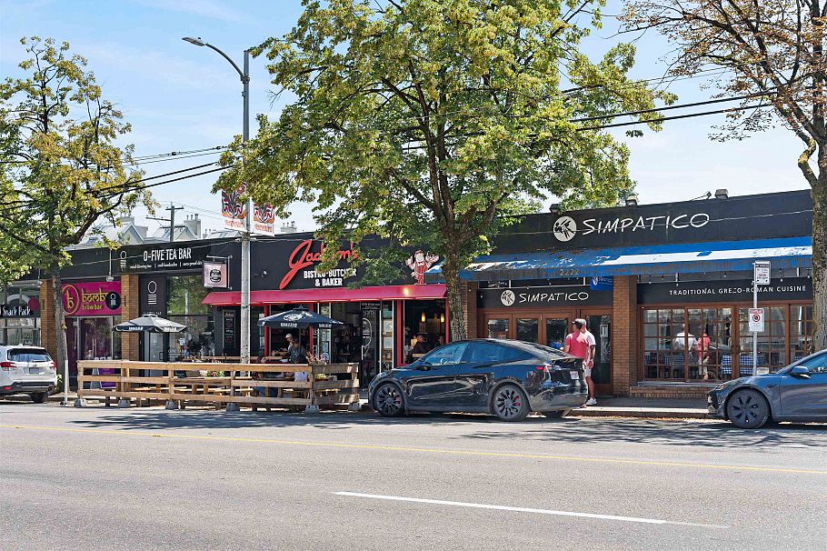 210 2234 W 1st Avenue Vancouver, BC - 30