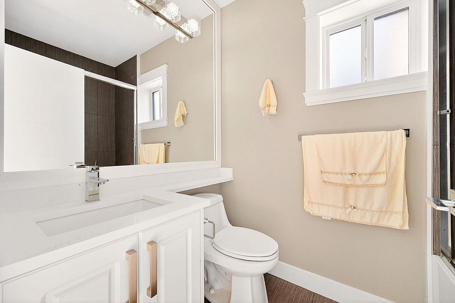 8068 Haig Street Vancouver, BC - 18