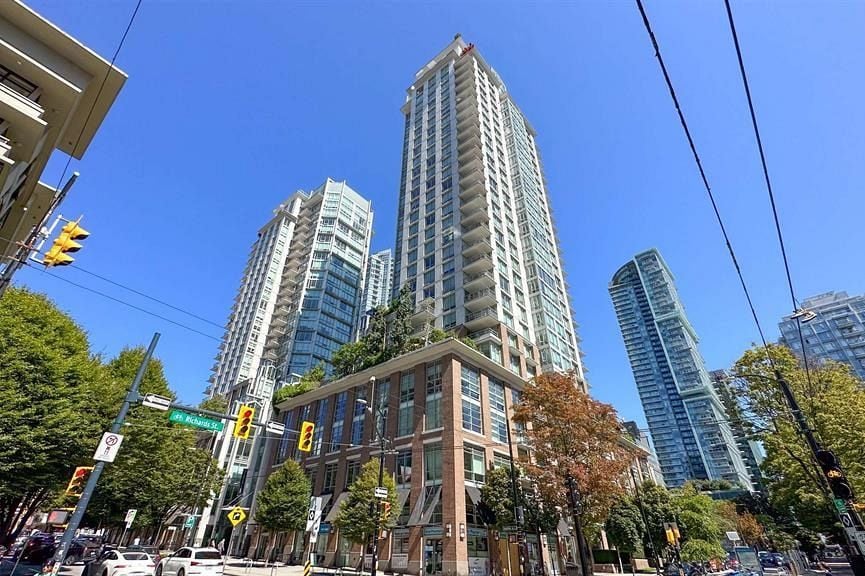 906 535 Smithe Street Vancouver, BC - 1